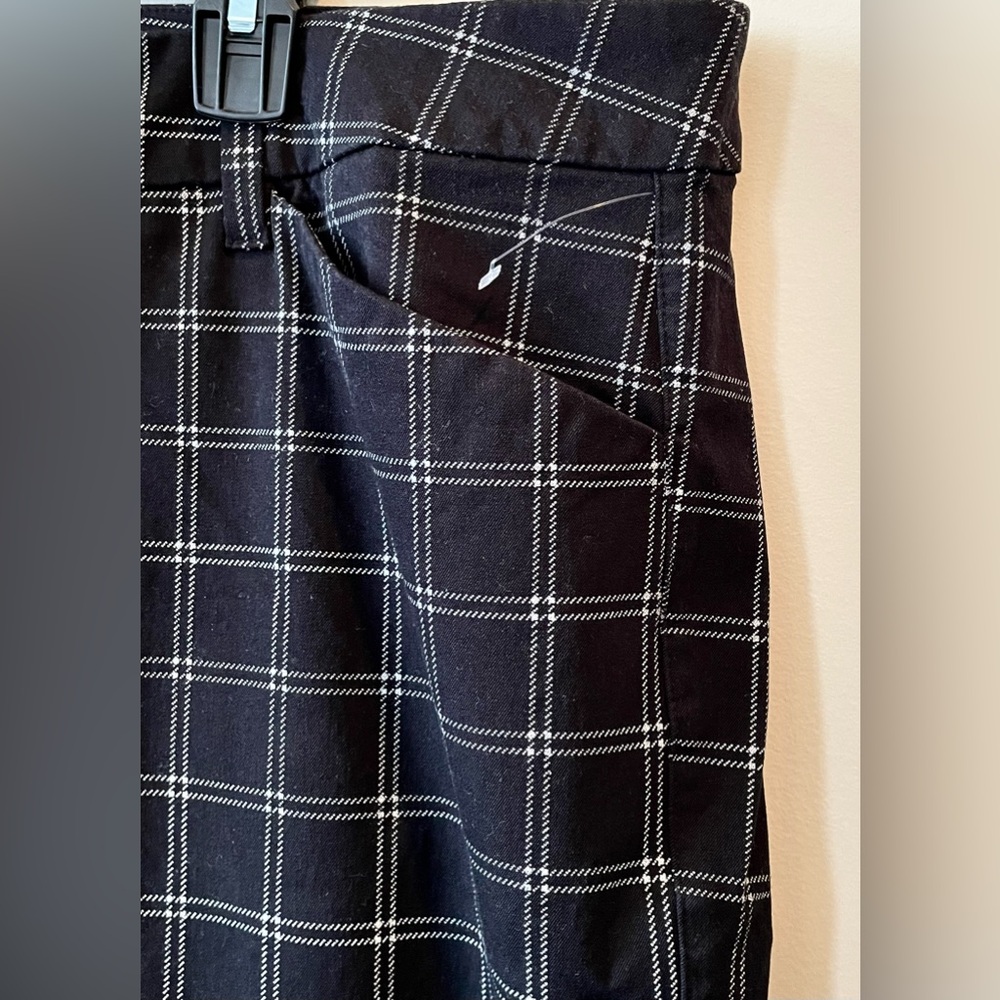 Old Navy Pixie Pants - image 3